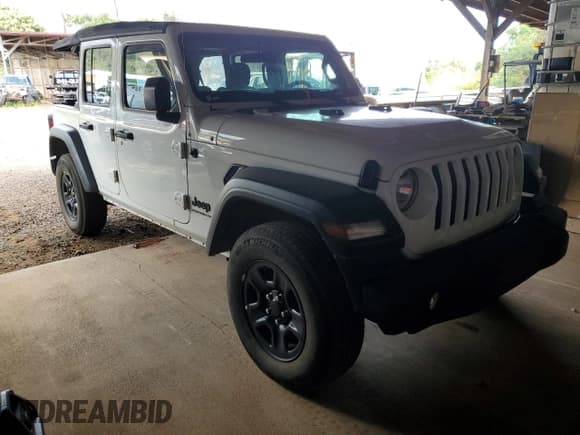 ✅ 2023 Jeep Wrangler Sport • VIN: 1C4HJXDGXPW697782 • Lot: 46709525. Wystawiony na Copart z przebiegiem 16 147 mil. Bezpłatny archiwum sprzedaży aukcyjnych z USA i szczegółowy raport historii pojazdu na DreamBid. Zdjęcie 4.