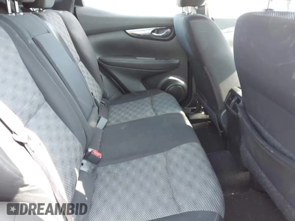 ✅ 2018 Nissan Rogue S • VIN: JN1BJ1CR0JW266965 • Lot: 42197422. Listed on IAAI with 82,283 mi. Free auction sales archive from the USA and detailed vehicle history report at DreamBid. Image 8.