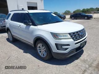 ✅ 2017 Ford Explorer XLT • VIN: 1FM5K7D8XHGB27636 • Lot: 42686139. Wystawiony na IAAI z przebiegiem 160 090 mil. Bezpłatny archiwum sprzedaży aukcyjnych z USA i szczegółowy raport historii pojazdu na DreamBid. Zdjęcie 1.