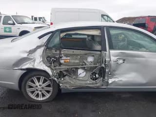 ✅ 2006 Toyota Avalon XL • VIN: 4T1BK36B06U131066 • Lot: 43630059. Wystawiony na IAAI z przebiegiem 184 606 mil. Bezpłatny archiwum sprzedaży aukcyjnych z USA i szczegółowy raport historii pojazdu na DreamBid. Zdjęcie 6.