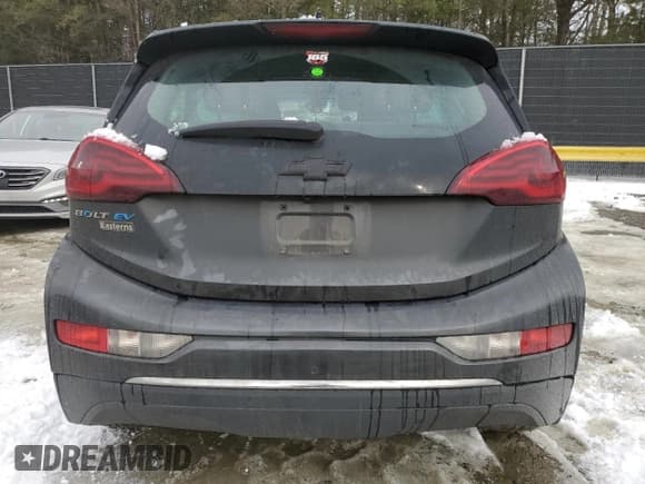 ✅ 2017 Chevrolet Bolt EV LT • VIN: 1G1FW6S08H4186649 • Lot: 41470995. Wystawiony na Copart z przebiegiem Nie podano. Bezpłatny archiwum sprzedaży aukcyjnych z USA i szczegółowy raport historii pojazdu na DreamBid. Zdjęcie 6.