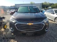✅ 2020 Chevrolet Traverse LT Cloth • VIN: 1GNERGKW8LJ196054 • Lot: 84007255. Wystawiony na Copart z przebiegiem 126 625 mil. Bezpłatny archiwum sprzedaży aukcyjnych z USA i szczegółowy raport historii pojazdu na DreamBid. Zdjęcie 5.