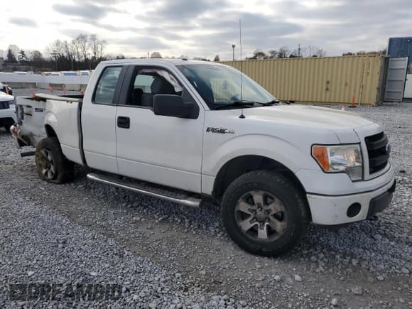 ✅ 2013 Ford F-150 XL • VIN: 1FTEX1EM2DFA37038 • Lot: 93723065. Listed on Copart with 203,220 mi. Free auction sales archive from the USA and detailed vehicle history report at DreamBid. Image 4.