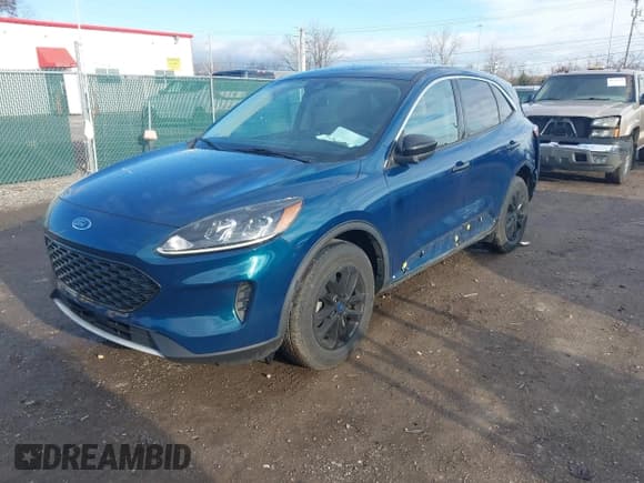 ✅ 2020 Ford Escape SE • VIN: 1FMCU9G6XLUA51501 • Lot: 43777573. Listed on IAAI with 83,787 mi. Free auction sales archive from the USA and detailed vehicle history report at DreamBid. Image 2.