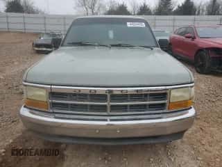 1992 Dodge Dakota z VIN 1B7GL23Y2NS657705, wystawiony jako Copart lot #44554435 z przebiegiem 223 491 mil mil oraz Szkoda całkowita • Salvage title. Historia ofert i sprzedaży dostępna na DreamBid. Obrazek 5.
