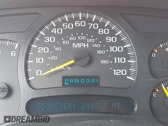 2005 Chevrolet Silverado 2500HD LS с VIN 1GCHK29U35E147891, выставлен на аукционе IAAI как лот 43159005 с пробегом 243 335 миль миль и . История ставок и продаж доступна на DreamBid. Изображение 15.