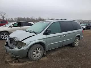 ✅ 2003 Chrysler Town & Country LX • VIN: 2C4GP44L63R157466 • Лот: 92995665. Опубликован ранее на Copart с пробегом 272 597 миль. Бесплатный доступ к архиву аукционных продаж из США и подробный отчёт об истории автомобиля на DreamBid. Изображение 1.