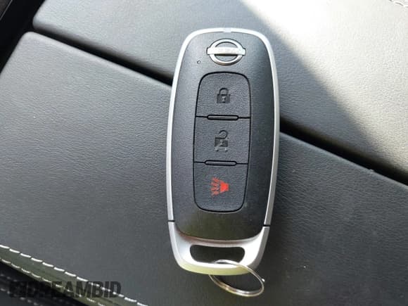 ✅ 2025 Nissan Rogue S • VIN: 5N1BT3AB0SC766339 • Лот: 43142299. Опубликован ранее на IAAI с пробегом 1 645 миль. Бесплатный доступ к архиву аукционных продаж из США и подробный отчёт об истории автомобиля на DreamBid. Изображение 11.