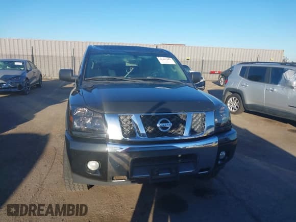 ✅ 2015 Nissan Titan SL • VIN: 1N6AA0ED3FN503995 • Lot: 43462361. Wystawiony na IAAI z przebiegiem 144 881 mil. Bezpłatny archiwum sprzedaży aukcyjnych z USA i szczegółowy raport historii pojazdu na DreamBid. Zdjęcie 12.