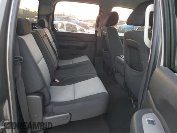 ✅ 2007 Chevrolet Silverado 1500 LS • VIN: 2GCEC13C371721775 • Lot: 74995094. Listed on Copart with 245,759 mi. Free auction sales archive from the USA and detailed vehicle history report at DreamBid. Image 10.