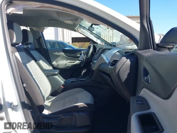 ✅ 2022 Chevrolet Equinox LS • VIN: 3GNAXHEV5NS215173 • Lot: 43614181. Wystawiony na IAAI z przebiegiem 63 220 mil. Bezpłatny archiwum sprzedaży aukcyjnych z USA i szczegółowy raport historii pojazdu na DreamBid. Zdjęcie 5.