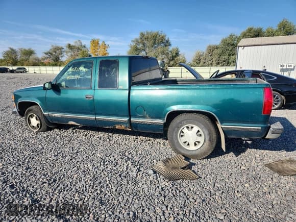 ✅ 1997 Chevrolet Silverado 1500 • VIN: 2GCEC19RXV1174867 • Lot: 80737735. Listed on Copart with 208,779 mi. Free auction sales archive from the USA and detailed vehicle history report at DreamBid. Image 2.
