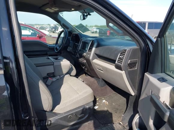 ✅ 2016 Ford F-150 XLT • VIN: 1FTEW1EP5GKF12089 • Lot: 43213120. Listed on IAAI with 156,361 mi. Free auction sales archive from the USA and detailed vehicle history report at DreamBid. Image 5.