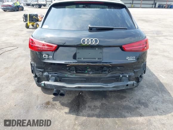 ✅ 2017 Audi Q3 Prestige • VIN: WA1GCCFS9HR005523 • Lot: 42573661. Listed on IAAI with 128,154 mi. Free auction sales archive from the USA and detailed vehicle history report at DreamBid. Image 6.