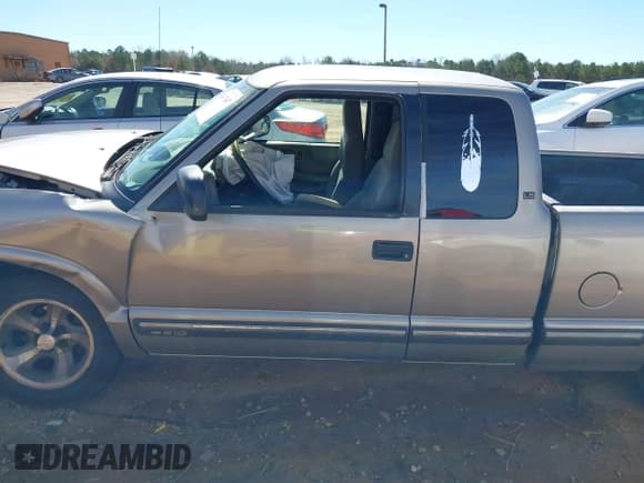 ✅ 2003 Chevrolet S-10 • VIN: 1GCCS19H238186586 • Лот: 41677607. Опубликован ранее на IAAI с пробегом Не указан. Бесплатный доступ к архиву аукционных продаж из США и подробный отчёт об истории автомобиля на DreamBid. Изображение 14.