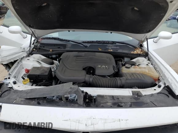 ✅ 2019 Dodge Challenger SXT • VIN: 2C3CDZGG2KH680656 • Lot: 41635614. Wystawiony na Copart z przebiegiem Nie podano. Bezpłatny archiwum sprzedaży aukcyjnych z USA i szczegółowy raport historii pojazdu na DreamBid. Zdjęcie 11.