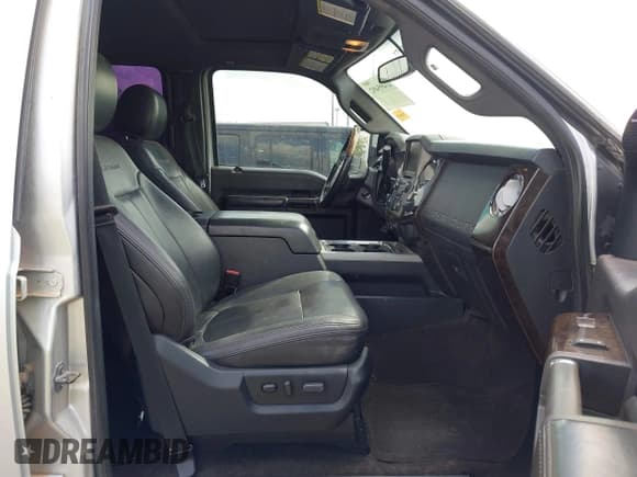 ✅ 2013 Ford F-250 XLT • VIN: 1FT7W2BT5DEB61565 • Lot: 43495492. Listed on IAAI with 238,850 mi. Free auction sales archive from the USA and detailed vehicle history report at DreamBid. Image 5.
