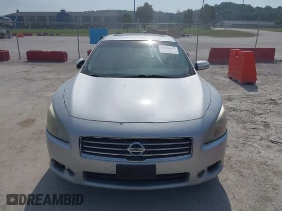 ✅ 2011 Nissan Maxima SV • VIN: 1N4AA5AP5BC828644 • Lot: 42588834. Wystawiony na IAAI z przebiegiem 177 643 mil. Bezpłatny archiwum sprzedaży aukcyjnych z USA i szczegółowy raport historii pojazdu na DreamBid. Zdjęcie 13.
