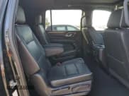 ✅ 2021 Chevrolet Suburban Premier • VIN: 1GNSCFKD9MR313379 • Lot: 81958015. Wystawiony na Copart z przebiegiem 89 882 mil. Bezpłatny archiwum sprzedaży aukcyjnych z USA i szczegółowy raport historii pojazdu na DreamBid. Zdjęcie 11.