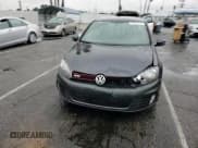 ✅ 2014 Volkswagen Golf GTI Wolfsburg Edition • VIN: WVWHD7AJ6EW002377 • Lot: 93031815. Wystawiony na Copart z przebiegiem 118 042 mil. Bezpłatny archiwum sprzedaży aukcyjnych z USA i szczegółowy raport historii pojazdu na DreamBid. Zdjęcie 13.
