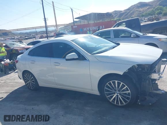 ✅ 2021 BMW 2 Series 228i • VIN: WBA53AK07M7J56451 • Lot: 42292353. Wystawiony na IAAI z przebiegiem 26 584 mil. Bezpłatny archiwum sprzedaży aukcyjnych z USA i szczegółowy raport historii pojazdu na DreamBid. Zdjęcie 14.