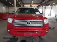 ✅ 2017 Toyota Tundra Platinum • VIN: 5TFAY5F17HX645581 • Lot: 43181963. Wystawiony na IAAI z przebiegiem 89 674 mil. Bezpłatny archiwum sprzedaży aukcyjnych z USA i szczegółowy raport historii pojazdu na DreamBid. Zdjęcie 12.