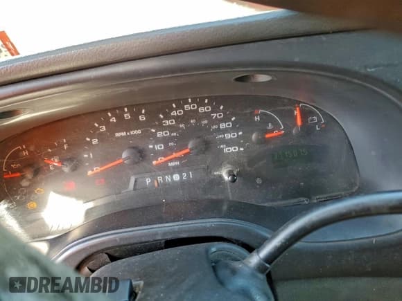 ✅ 2006 Ford Econoline Cargo • VIN: 1FTNE24W46HB16250 • Lot: 95309185. Listed on Copart with 371,587 mi. Free auction sales archive from the USA and detailed vehicle history report at DreamBid. Image 9.