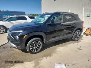 2025 Chevrolet TrailBlazer LT с VIN KL79MRSL5SB009935, выставлен на аукционе Copart как лот 82116175 с пробегом 20 725 миль миль и На запчасти • Non repairable. История ставок и продаж доступна на DreamBid. Изображение 1.