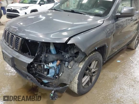 ✅ 2017 Jeep Grand Cherokee Altitude • VIN: 1C4RJFAG3HC670722 • Лот: 43729684. Опубликован ранее на IAAI с пробегом 164 210 миль. Бесплатный доступ к архиву аукционных продаж из США и подробный отчёт об истории автомобиля на DreamBid. Изображение 6.