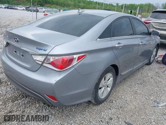 ✅ 2014 Hyundai Sonata Limited • VIN: KMHEC4A48EA116629 • Lot: 42070212. Wystawiony na IAAI z przebiegiem 95 295 mil. Bezpłatny archiwum sprzedaży aukcyjnych z USA i szczegółowy raport historii pojazdu na DreamBid. Zdjęcie 4.