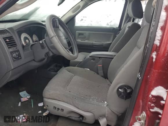 2007 Dodge Dakota ST с VIN 1D7HW28K57S270526, выставлен на аукционе Copart как лот 88717995 с пробегом 172 828 миль миль и Чистый • Clean title. История ставок и продаж доступна на DreamBid. Изображение 7.