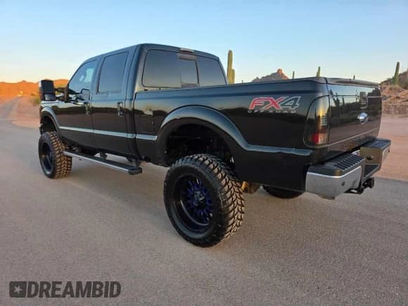 ✅ 2015 Ford F-250 Lariat • VIN: 1FT7W2BT9FEC80321 • Лот: 62563965. Опубликован ранее на Copart с пробегом 128 581 миль. Бесплатный доступ к архиву аукционных продаж из США и подробный отчёт об истории автомобиля на DreamBid. Изображение 3.