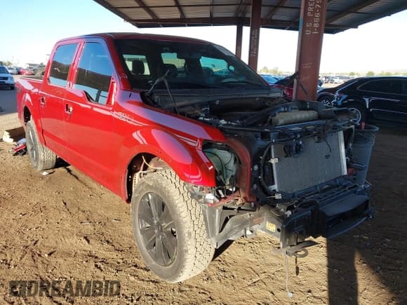 ✅ 2020 Ford F-150 XL • VIN: 1FTEW1E47LFC23482 • Lot: 42526426. Wystawiony na IAAI z przebiegiem 69 456 mil. Bezpłatny archiwum sprzedaży aukcyjnych z USA i szczegółowy raport historii pojazdu na DreamBid. Zdjęcie 1.