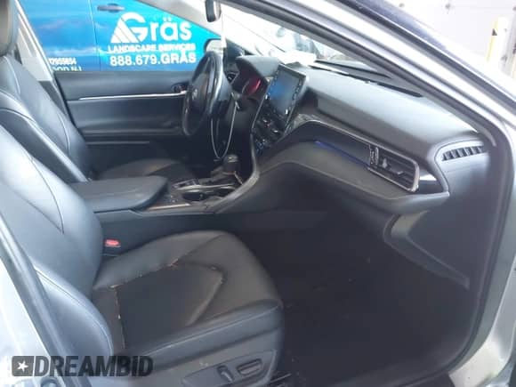 2022 Toyota Camry XSE with VIN 4T1K61BK5NU051226, listed as a IAAI auction lot 42581310 with 85,193 mi miles and . Bid and sale history available at DreamBid. Image 5.