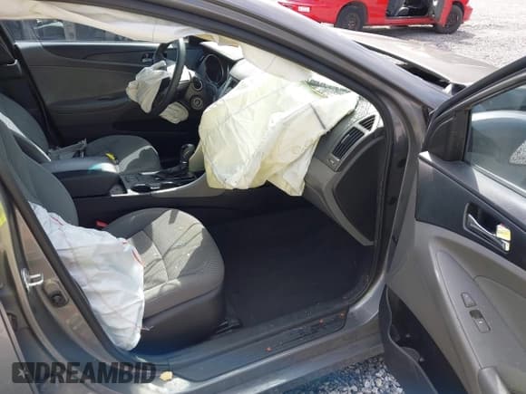 ✅ 2013 Hyundai Sonata GLS • VIN: 5NPEB4AC3DH519052 • Лот: 43381214. Опубликован ранее на IAAI с пробегом 145 830 миль. Бесплатный доступ к архиву аукционных продаж из США и подробный отчёт об истории автомобиля на DreamBid. Изображение 5.