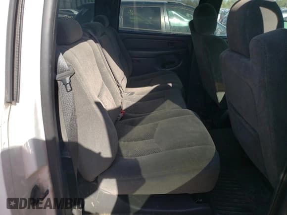 ✅ 2004 Chevrolet Silverado 2500HD LT • VIN: 1GCHC23U54F143906 • Lot: 73301724. Listed on Copart with 196,811 mi. Free auction sales archive from the USA and detailed vehicle history report at DreamBid. Image 11.