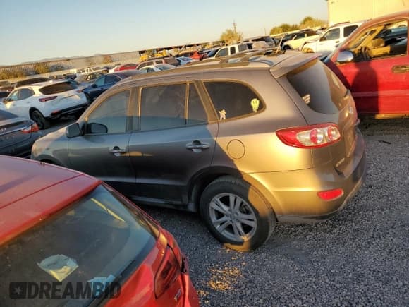 ✅ 2011 Hyundai Santa Fe Limited • VIN: 5XYZK3AB6BG067573 • Lot: 76091694. Listed on Copart with 170,941 mi. Free auction sales archive from the USA and detailed vehicle history report at DreamBid. Image 2.