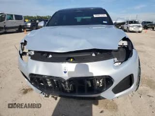 ✅ 2023 Maserati Grecale Modena • VIN: ZN682AVM8P7410074 • Лот: 69427794. Опубликован ранее на Copart с пробегом 4 672 миль. Бесплатный доступ к архиву аукционных продаж из США и подробный отчёт об истории автомобиля на DreamBid. Изображение 5.