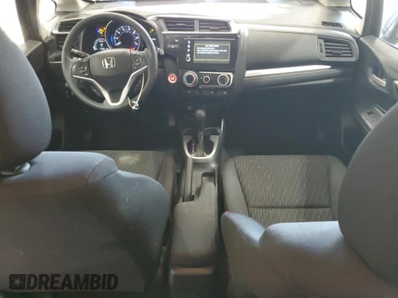 ✅ 2019 Honda Fit EX • VIN: 3HGGK5H80KM711084 • Лот: 90930455. Опубликован ранее на Copart с пробегом 63 772 миль. Бесплатный доступ к архиву аукционных продаж из США и подробный отчёт об истории автомобиля на DreamBid. Изображение 8.