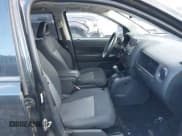 ✅ 2009 Jeep Compass • VIN: 1J8FF47B79D215218 • Lot: 41442417. Listed on IAAI with 118,300 mi. Free auction sales archive from the USA and detailed vehicle history report at DreamBid. Image 5.