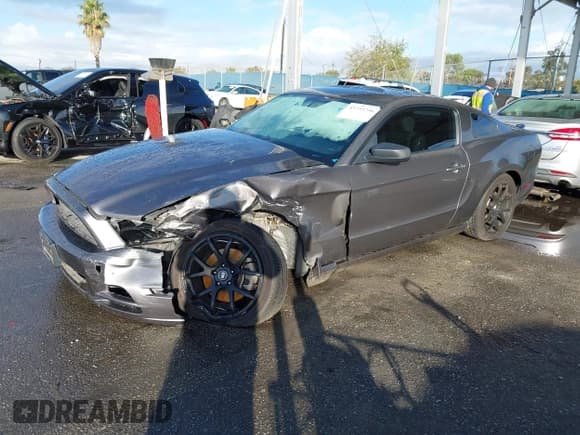 ✅ 2014 Ford Mustang V6 • VIN: 1ZVBP8AMXE5266234 • Лот: 43733756. Опубликован ранее на IAAI с пробегом 80 360 миль. Бесплатный доступ к архиву аукционных продаж из США и подробный отчёт об истории автомобиля на DreamBid. Изображение 17.