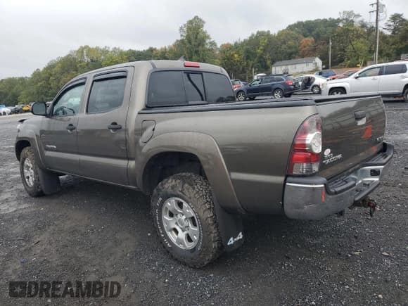 ✅ 2012 Toyota Tacoma • VIN: 5TFLU4EN2CX030707 • Lot: 85939585. Listed on Copart with 106,885 mi. Free auction sales archive from the USA and detailed vehicle history report at DreamBid. Image 2.
