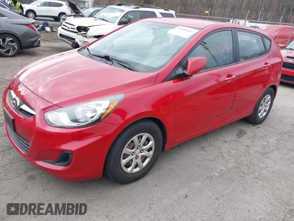 ✅ 2013 Hyundai Accent GS • VIN: KMHCT5AE1DU061105 • Lot: 43605215. Wystawiony na IAAI z przebiegiem 170 643 mil. Bezpłatny archiwum sprzedaży aukcyjnych z USA i szczegółowy raport historii pojazdu na DreamBid. Zdjęcie 2.