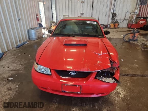 ✅ 2000 Ford Mustang GT • VIN: 1FAFP45X2YF242225 • Lot: 91826185. Wystawiony na Copart z przebiegiem 85 483 mil. Bezpłatny archiwum sprzedaży aukcyjnych z USA i szczegółowy raport historii pojazdu na DreamBid. Zdjęcie 5.