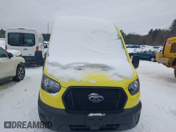 ✅ 2023 Ford Transit Cargo • VIN: 1FTBR2C81PKB94435 • Lot: 41374220. Wystawiony na IAAI z przebiegiem 18 232 mil. Bezpłatny archiwum sprzedaży aukcyjnych z USA i szczegółowy raport historii pojazdu na DreamBid. Zdjęcie 12.