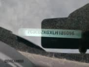 ✅ 2020 Dodge Challenger GT • VIN: 2C3CDZKGXLH189096 • Lot: 39809443. Wystawiony na Copart z przebiegiem 25 015 mil. Bezpłatny archiwum sprzedaży aukcyjnych z USA i szczegółowy raport historii pojazdu na DreamBid. Zdjęcie 12.