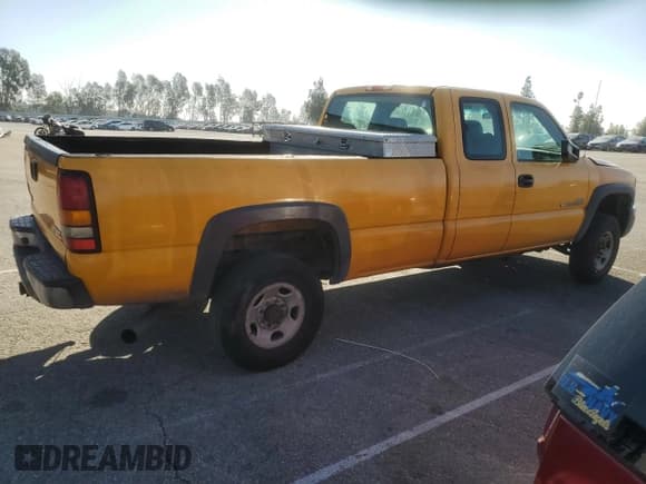 ✅ 2007 GMC Sierra 1500 • VIN: 1GTHC29D97E170284 • Лот: 46912175. Опубликован ранее на Copart с пробегом 328 374 миль. Бесплатный доступ к архиву аукционных продаж из США и подробный отчёт об истории автомобиля на DreamBid. Изображение 3.