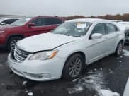 ✅ 2012 Chrysler 200 Touring • VIN: 1C3CCBBB2CN160648 • Lot: 43631538. Wystawiony na IAAI z przebiegiem 130 436 mil. Bezpłatny archiwum sprzedaży aukcyjnych z USA i szczegółowy raport historii pojazdu na DreamBid. Zdjęcie 2.