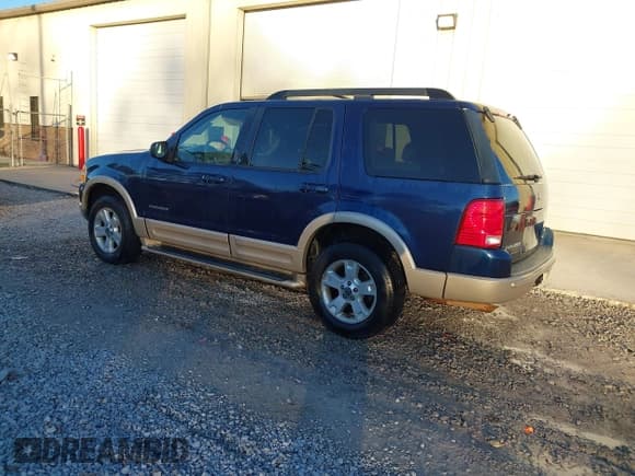 ✅ 2005 Ford Explorer Eddie Bauer • VIN: 1FMZU64W35UB04877 • Лот: 43819114. Опубликован ранее на IAAI с пробегом 218 967 миль. Бесплатный доступ к архиву аукционных продаж из США и подробный отчёт об истории автомобиля на DreamBid. Изображение 3.