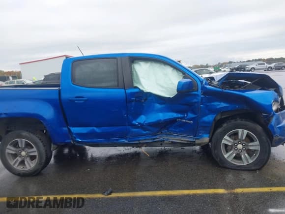 ✅ 2018 Chevrolet Colorado 2WD Z71 • VIN: 1GCGSDEN9J1121741 • Лот: 41060025. Опубликован ранее на IAAI с пробегом 162 391 миль. Бесплатный доступ к архиву аукционных продаж из США и подробный отчёт об истории автомобиля на DreamBid. Изображение 12.